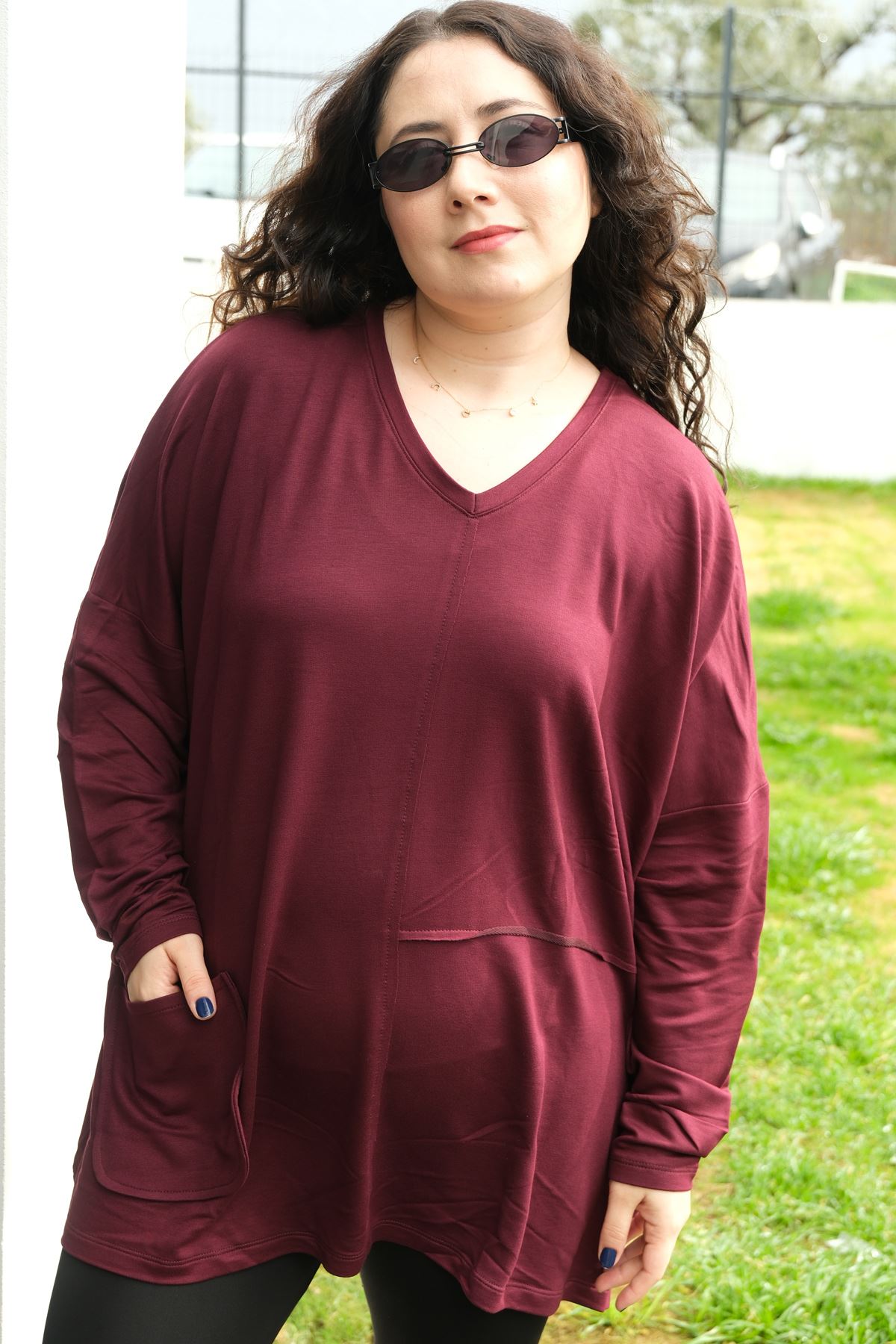 RENKTE CEPLİ KİLO GİZLEYEN BÜYÜK BEDEN BORDO BLUZ&TUNİK