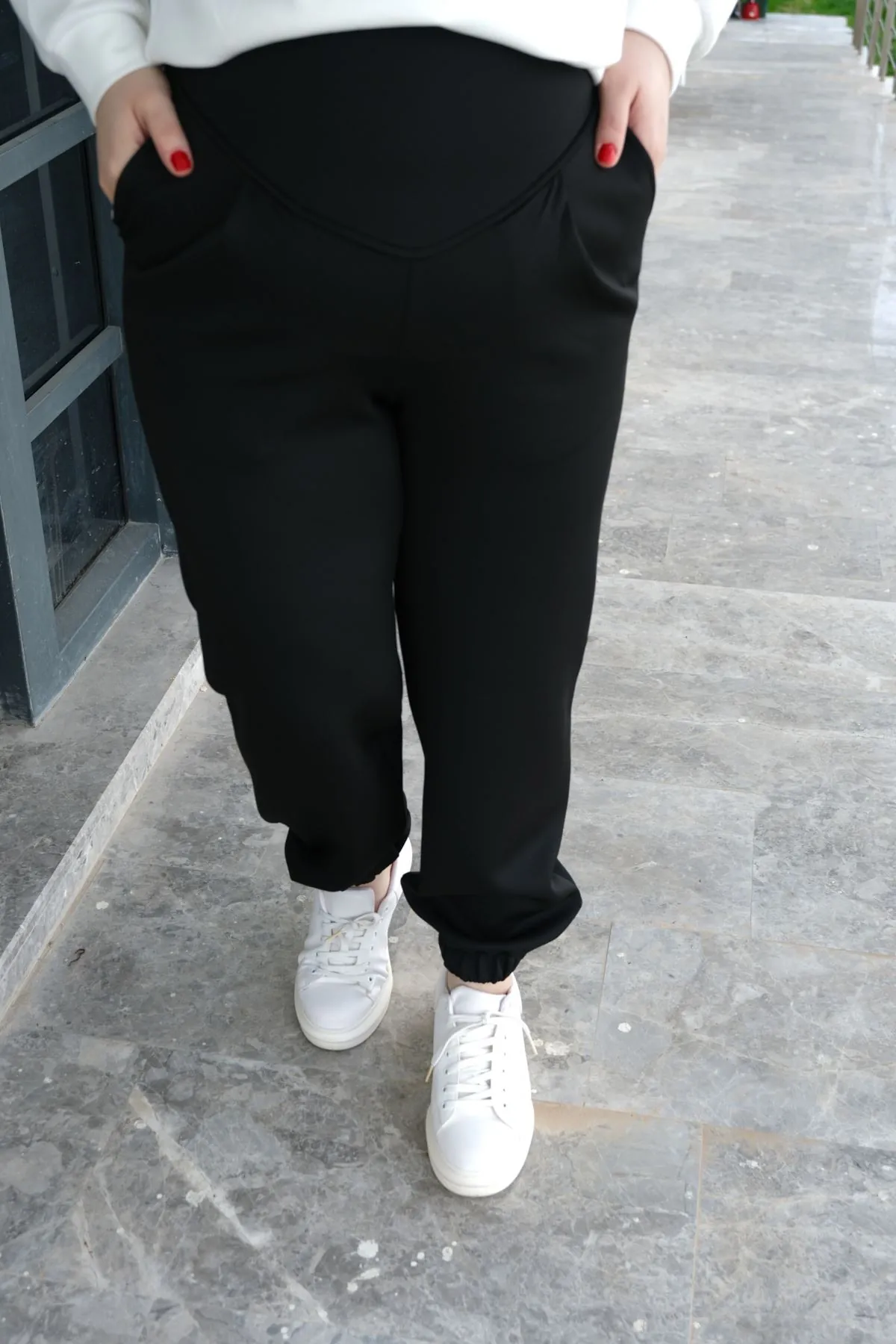 RENKTE GENİŞ KESİM PİLE DETAY KORSELİ TAKIM