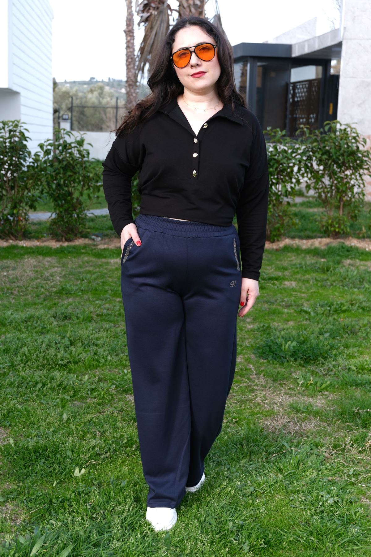 RENKTE TAŞ İŞLEMELİ BATTAL LACİVERT ALT EŞOFMAN