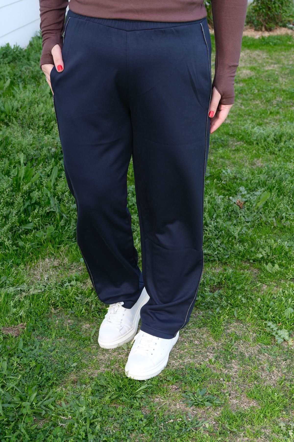 RENKTE BİYELİ BÜYÜK BEDEN LACİVERT EŞOFMAN ALTI