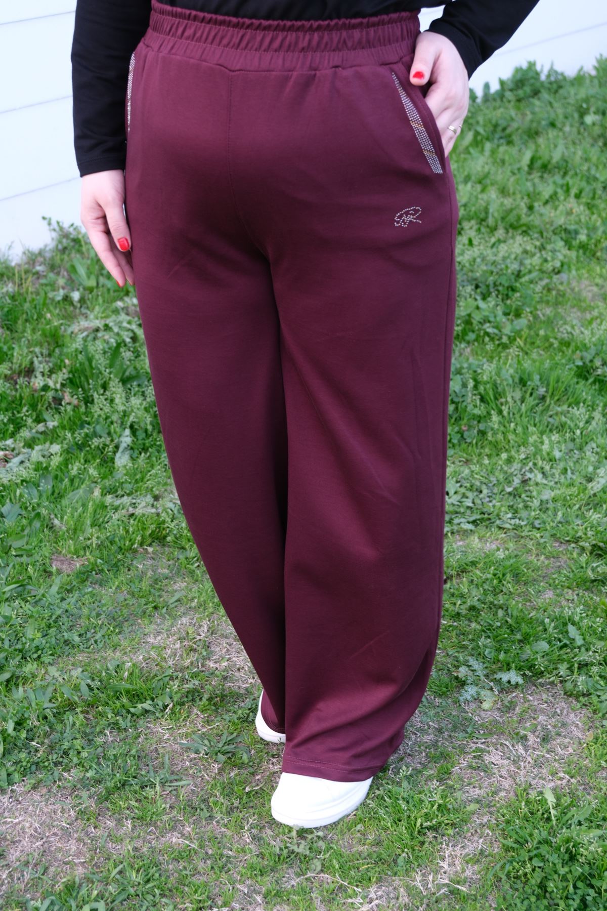 RENKTE TAŞ İŞLEMELİ BATTAL BORDO ALT EŞOFMAN