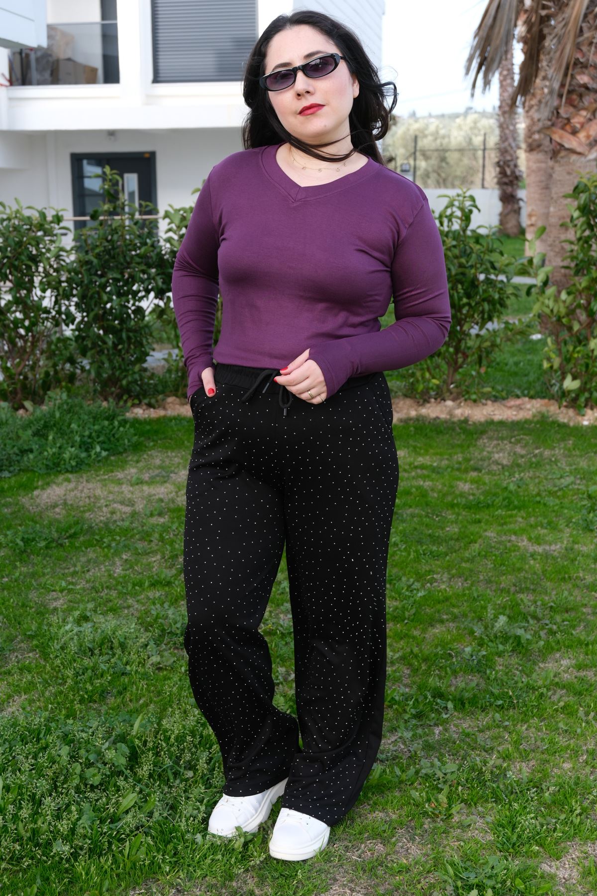 RENKTE BÜYÜK BEDEN TAŞLI MODAL SİYAH EŞOFMAN ALTI