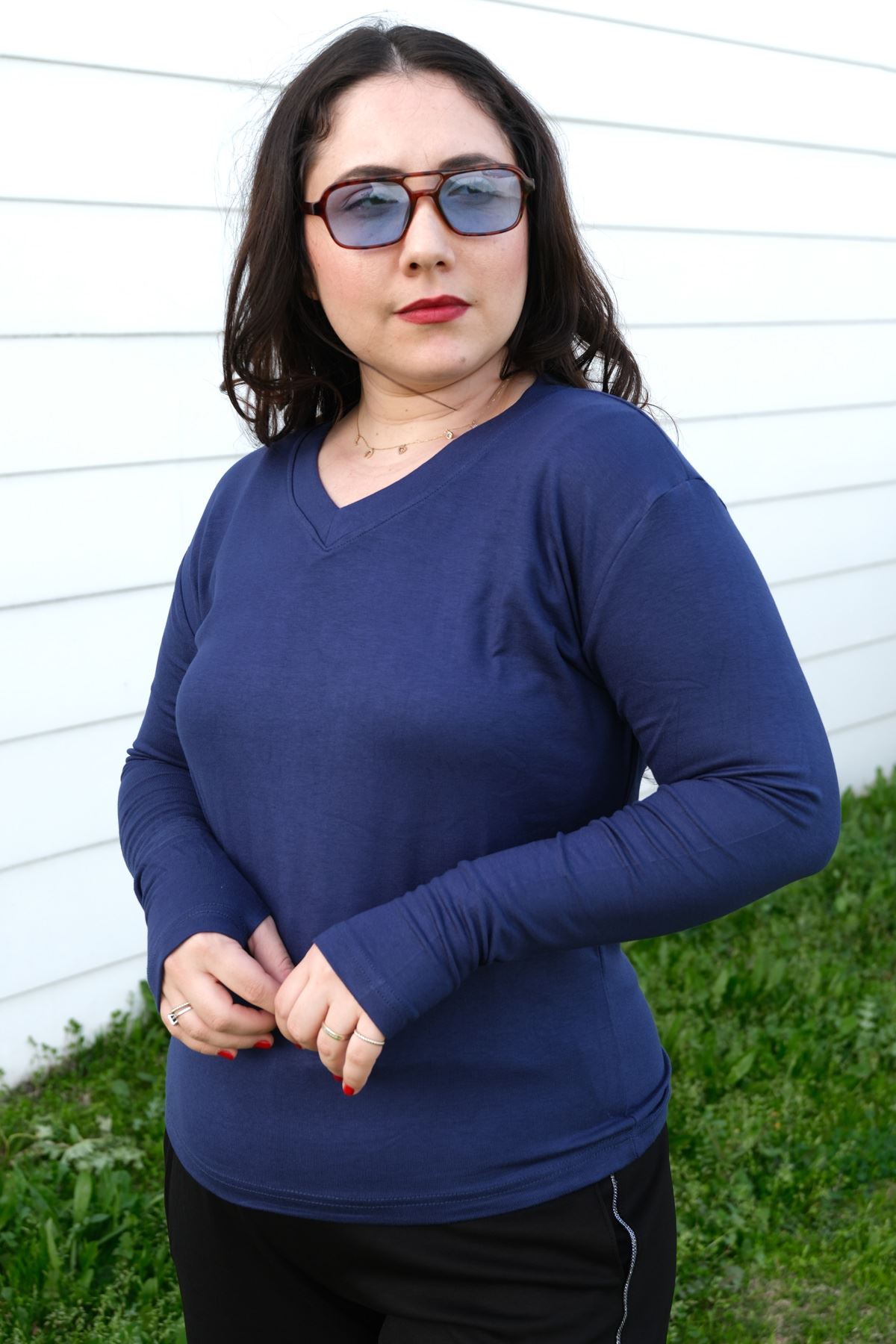 RENKTE BÜYÜK BEDEN V YAKA İNDİGO BODY & BLUZ