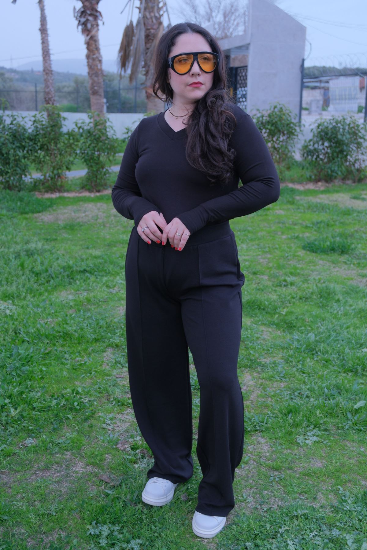 RENKTE TOPARLAYICI BÜYÜK BEDEN SİYAH PALAZZO PANTOLON