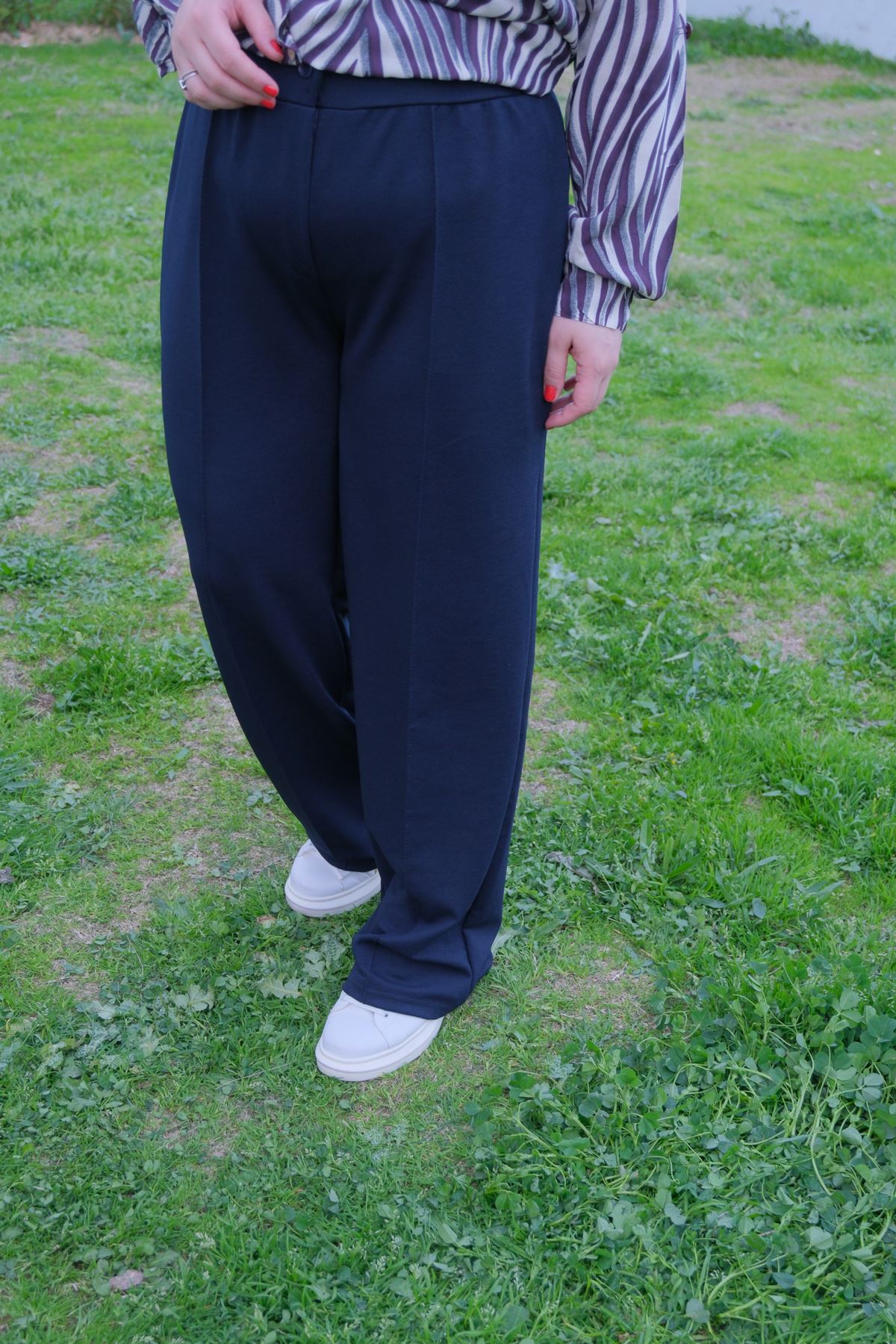 RENKTE TOPARLAYICI BÜYÜK BEDEN LACİVERT PALAZZO PANTOLON