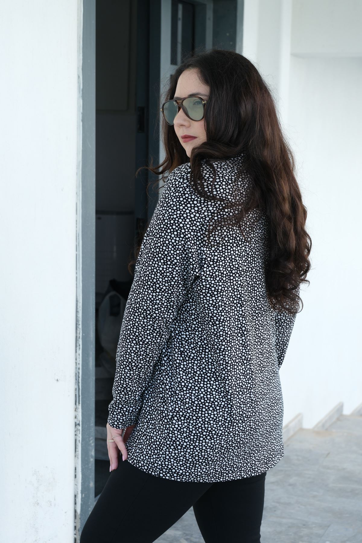 RENKTE BÜYÜK BEDEN DESENLİ DÜĞMELİ ESNEK GÖMLEK&BLUZ