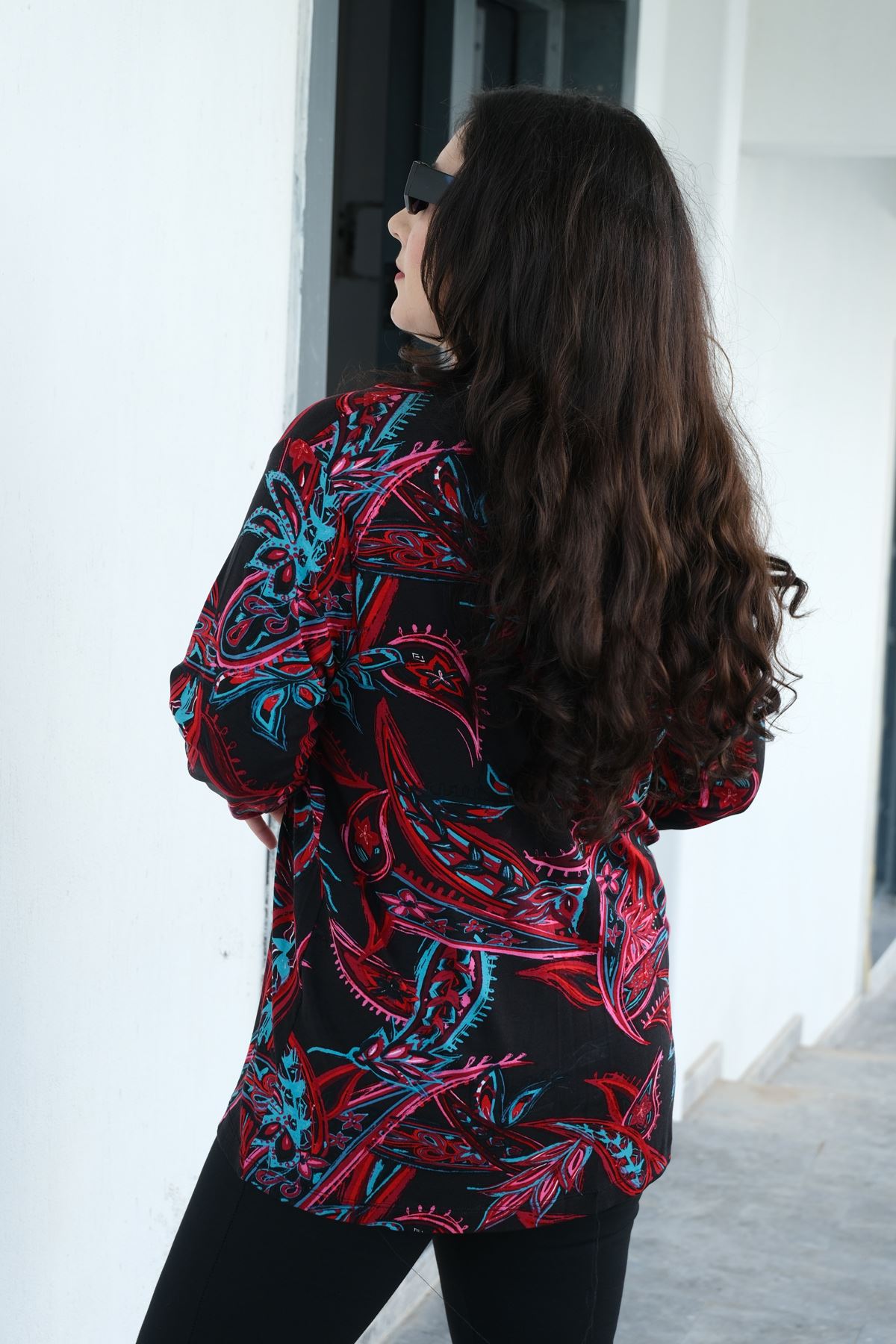 RENKTE BÜYÜK BEDEN DESENLİ DÜĞMELİ ESNEK GÖMLEK&BLUZ