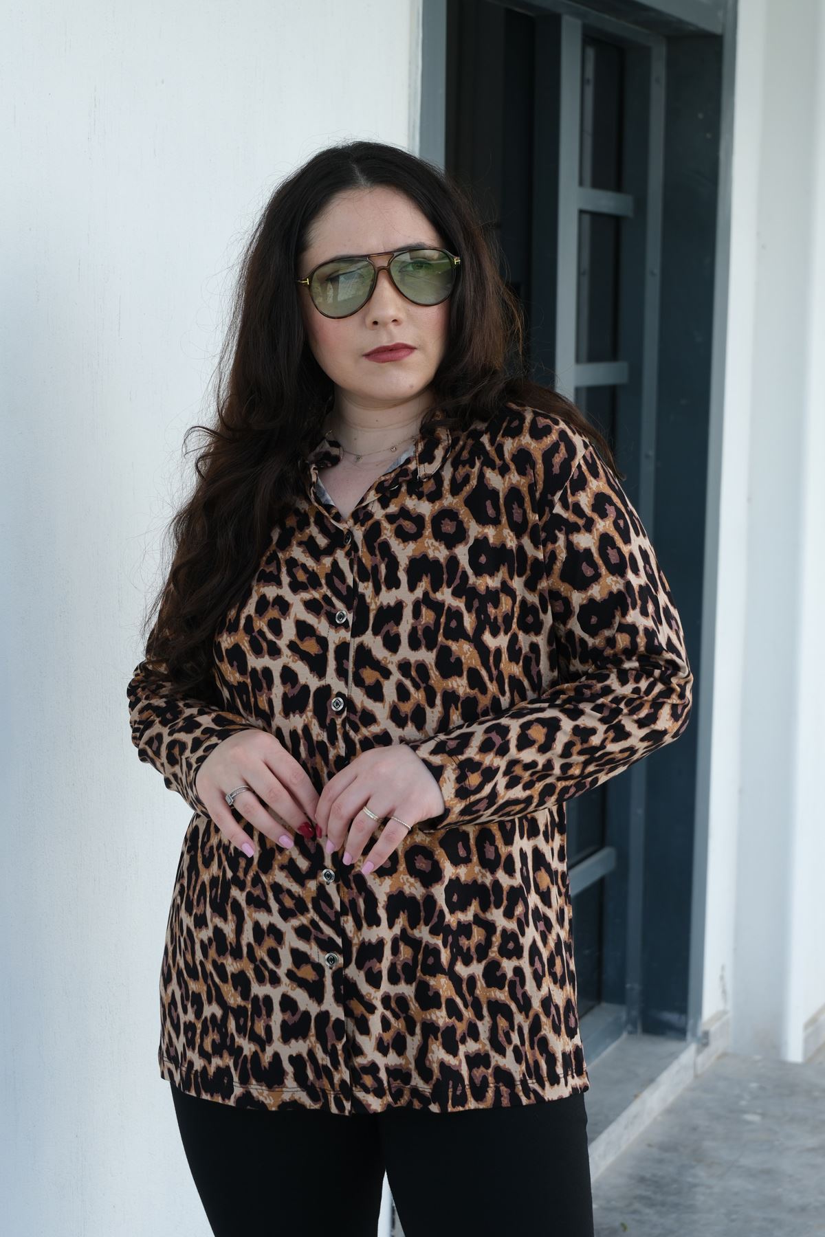 RENKTE BÜYÜK BEDEN DESENLİ DÜĞMELİ ESNEK GÖMLEK&BLUZ