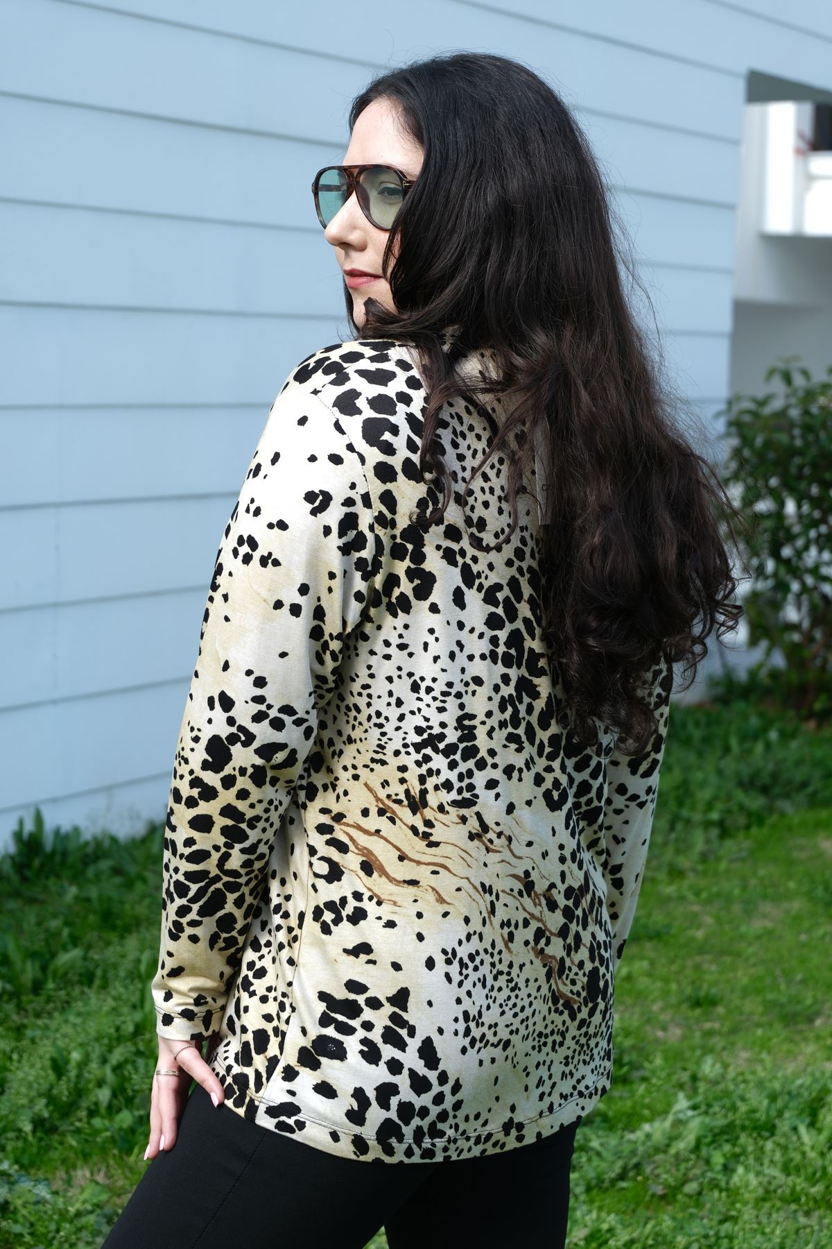 RENKTE BÜYÜK BEDEN DESENLİ DÜĞMELİ ESNEK GÖMLEK&BLUZ