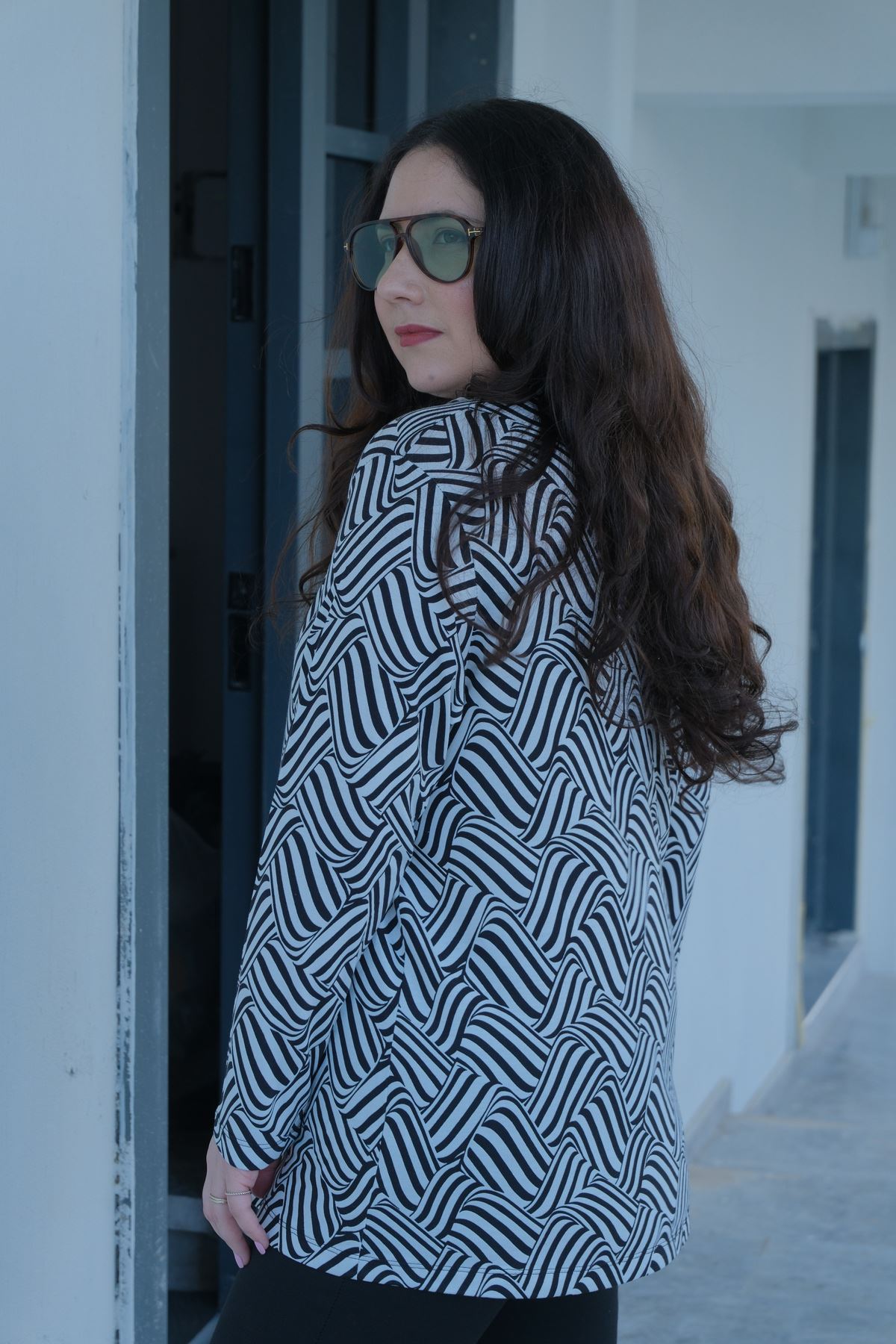 RENKTE BÜYÜK BEDEN DESENLİ DÜĞMELİ ESNEK GÖMLEK&BLUZ