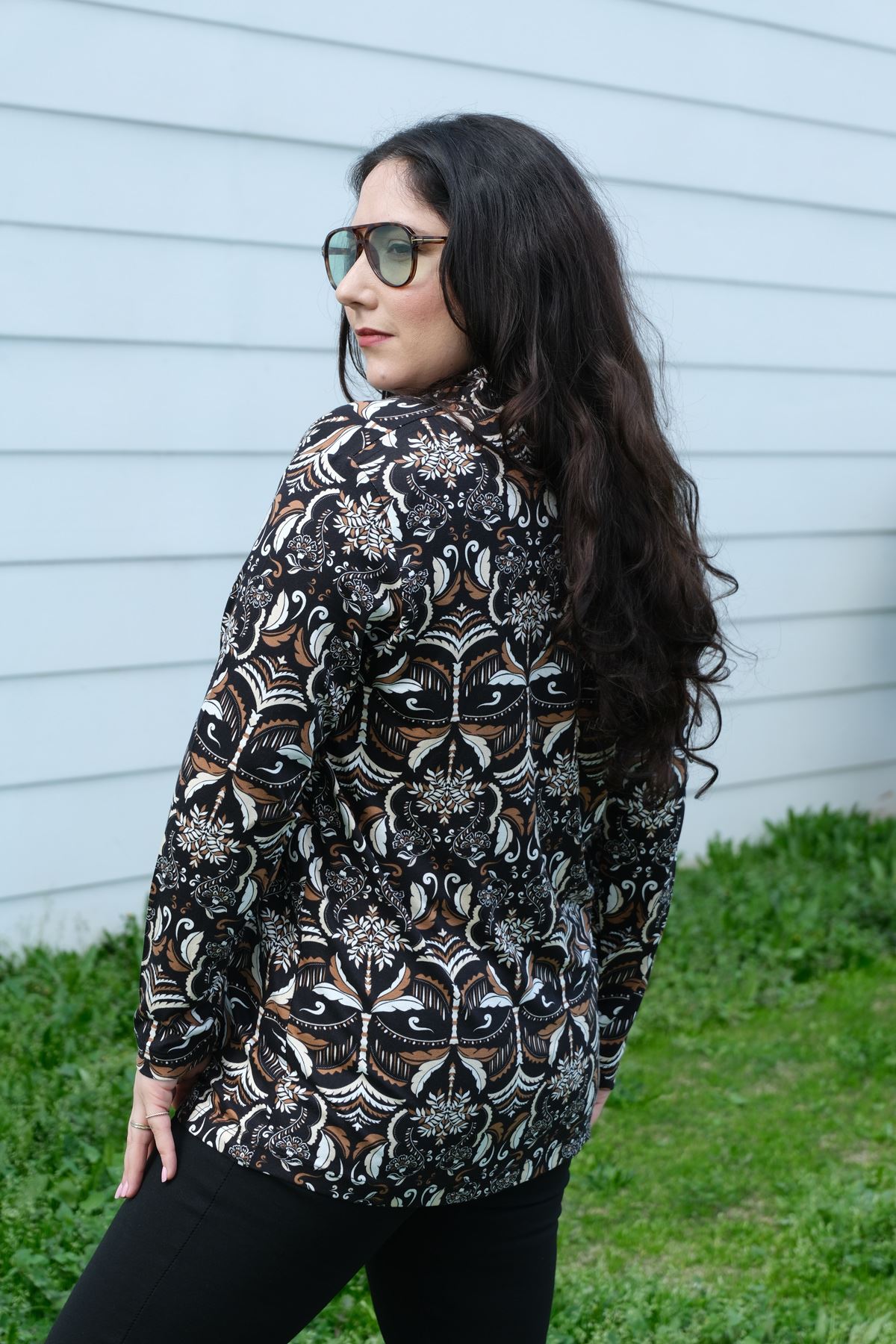 RENKTE BÜYÜK BEDEN DESENLİ DÜĞMELİ ESNEK GÖMLEK&BLUZ