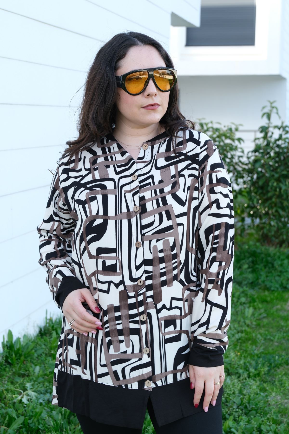 RENKTE BÜYÜK BEDEN SİYAH KOMBİNLİ DESENLİ TUNİK