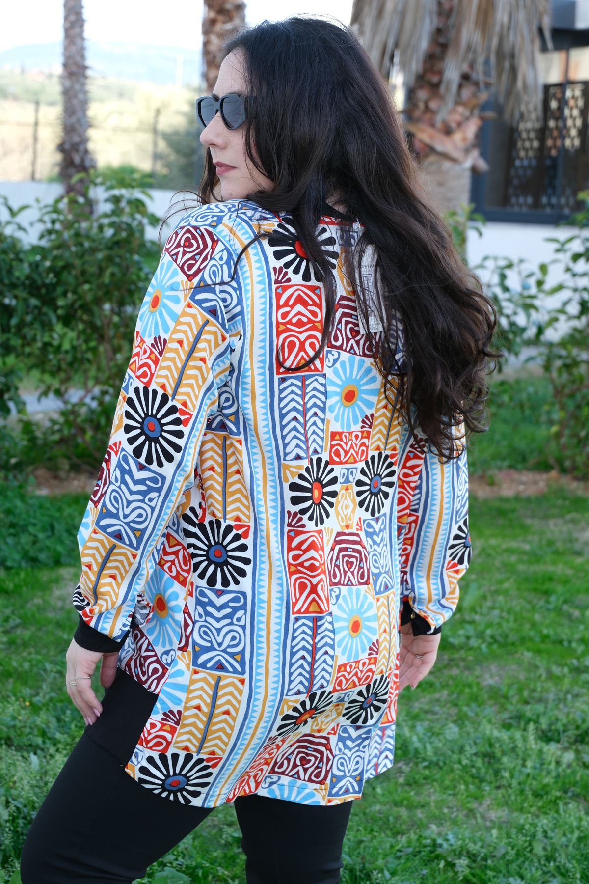 RENKTE BÜYÜK BEDEN SİYAH KOMBİNLİ DESENLİ TUNİK