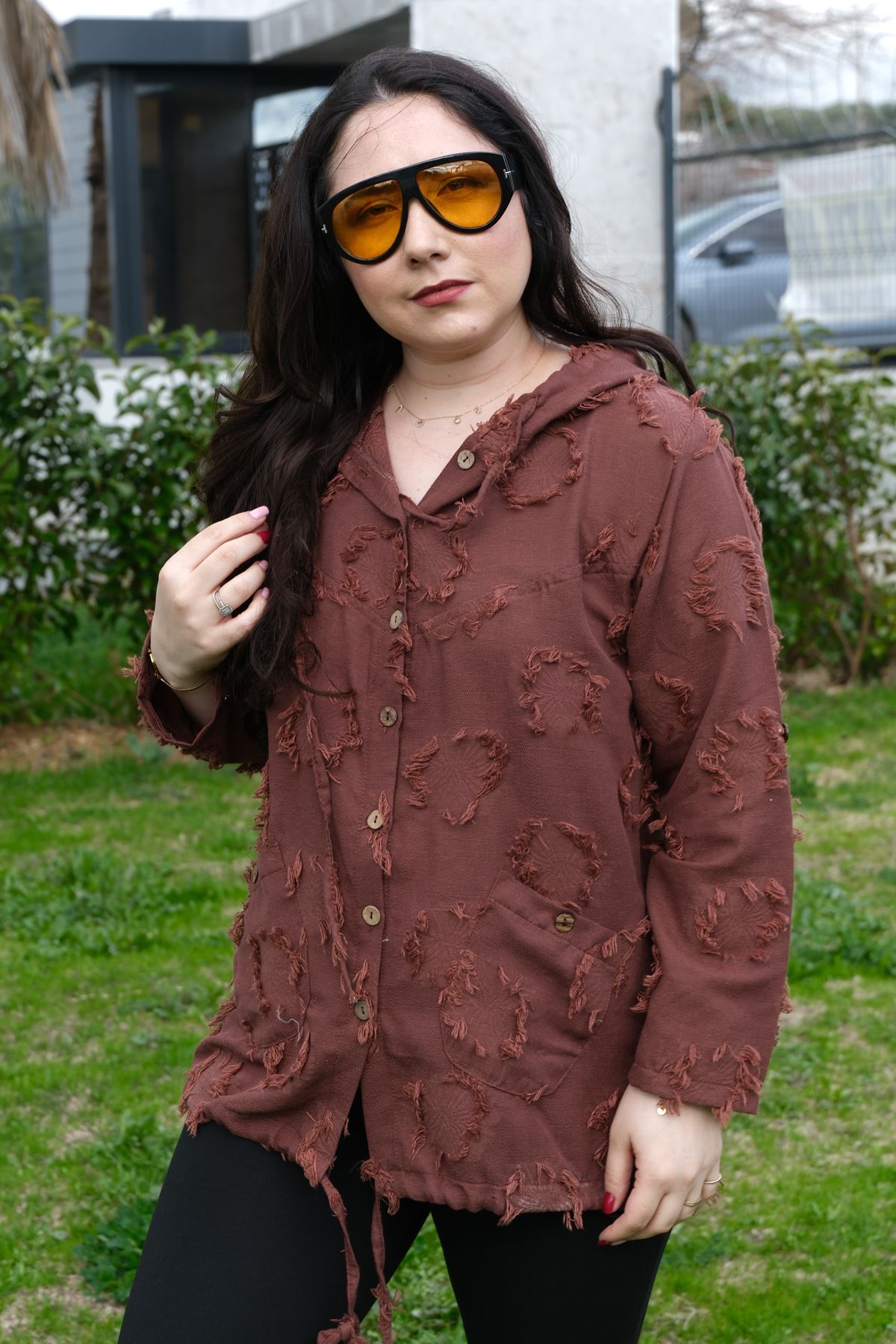 RENKTE BÜYÜK BEDEN DOKULU KAHVERENGİ CEKET&GÖMLEK