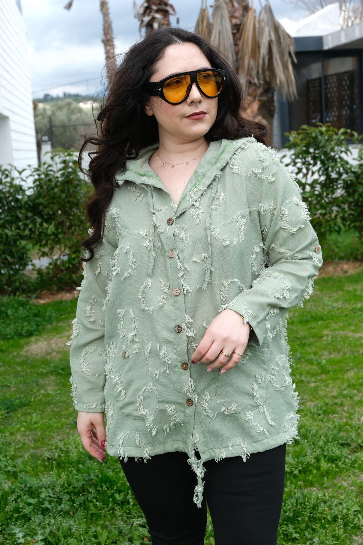 RENKTE BÜYÜK BEDEN DOKULU YEŞİL CEKET&GÖMLEK