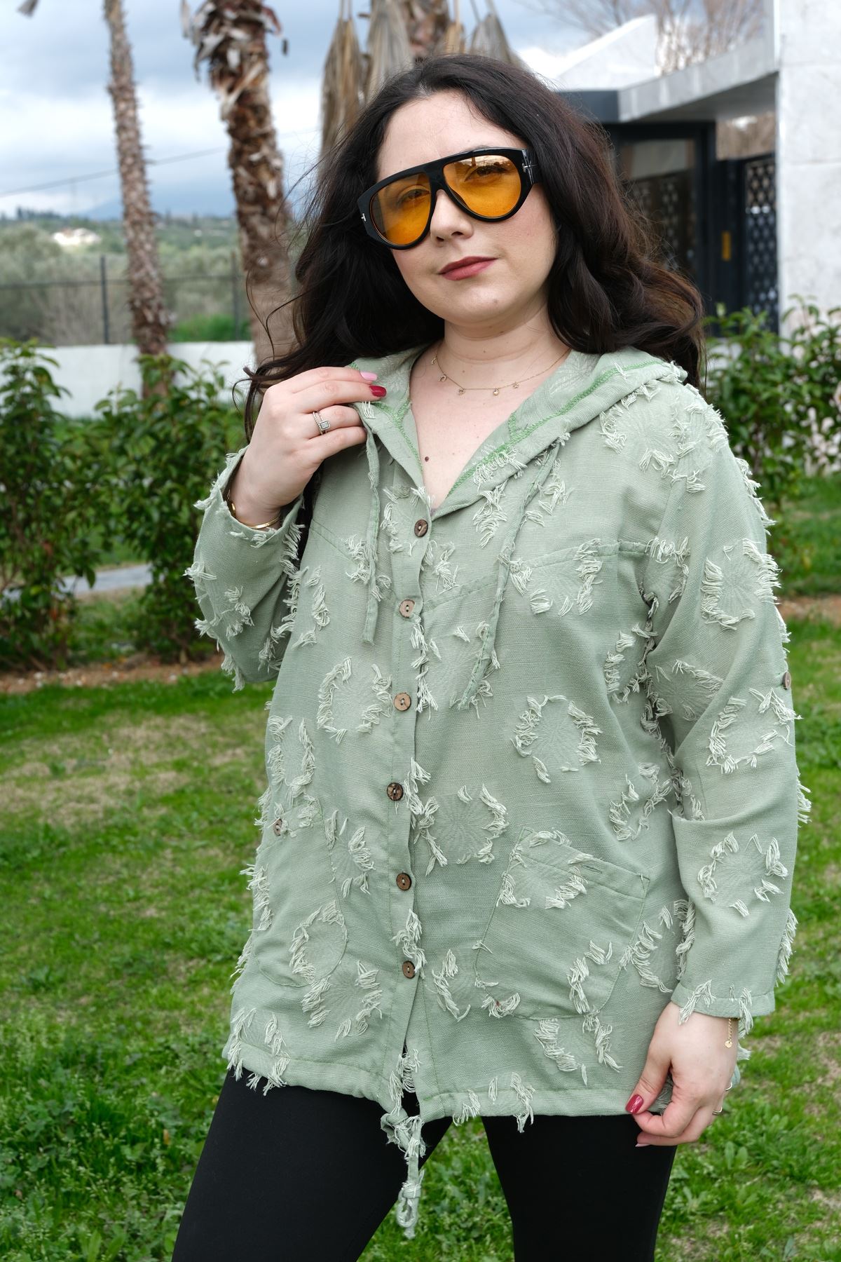 RENKTE BÜYÜK BEDEN DOKULU YEŞİL CEKET&GÖMLEK