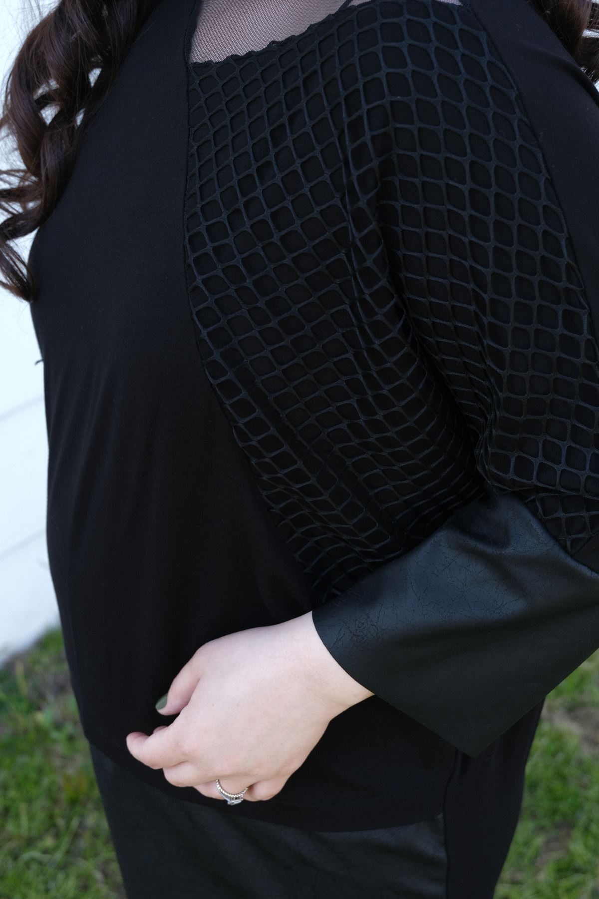 RENKTE BÜYÜK BEDEN FİLE DETAY SİYAH TUNİK