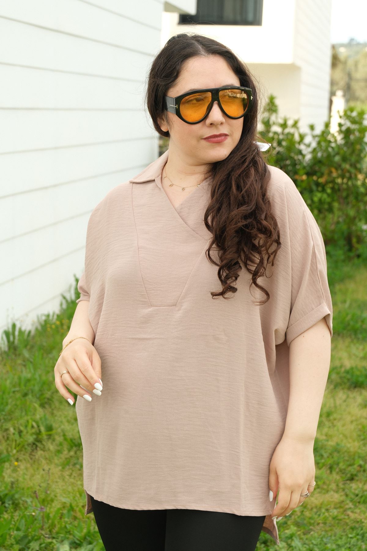 RENKTE BÜYÜK BEDEN KİLO GİZLEYEN KREM BLUZ