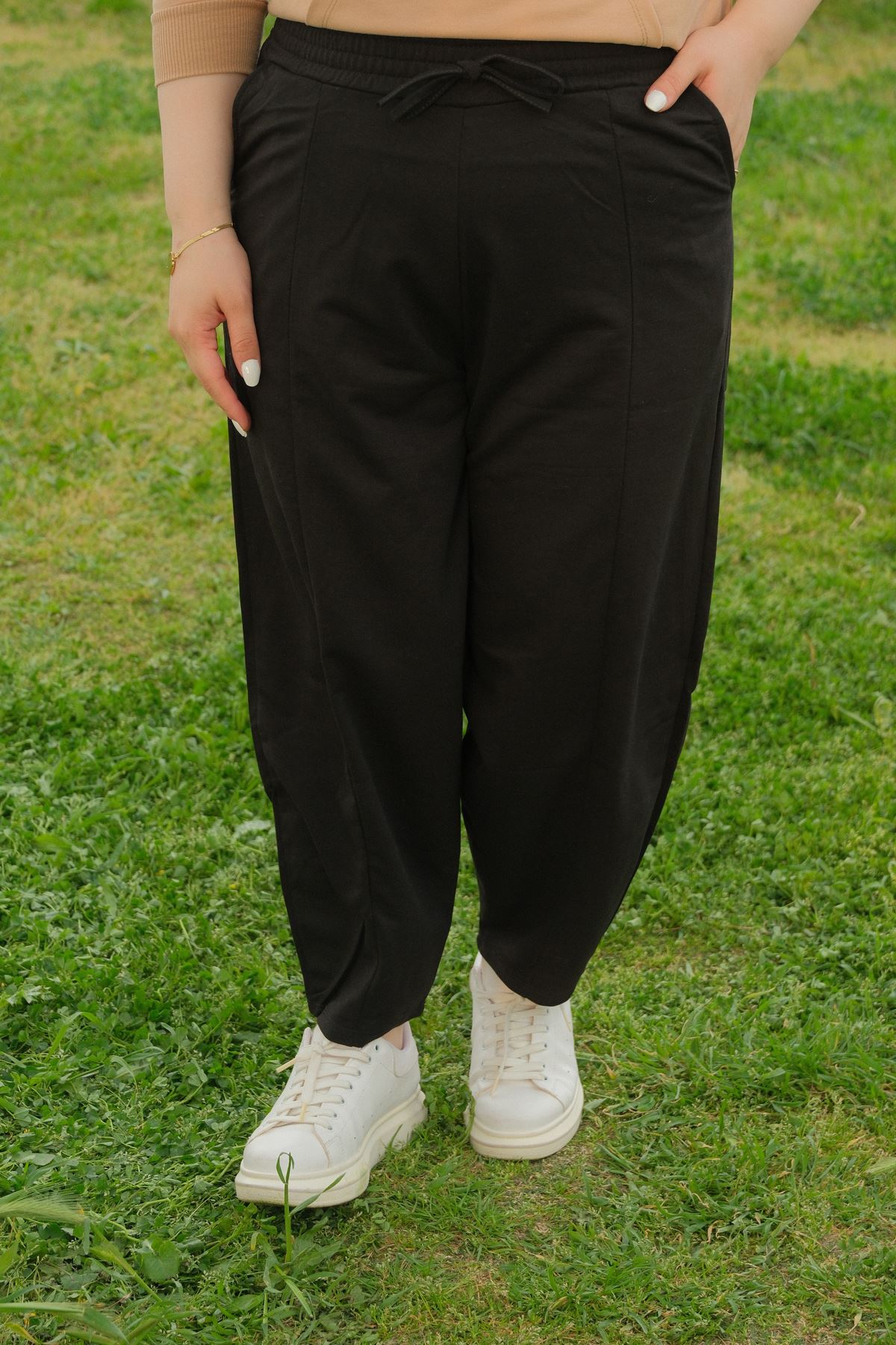 RENKTE BÜYÜK BEDEN SİYAH ŞALVAR PANTOLON