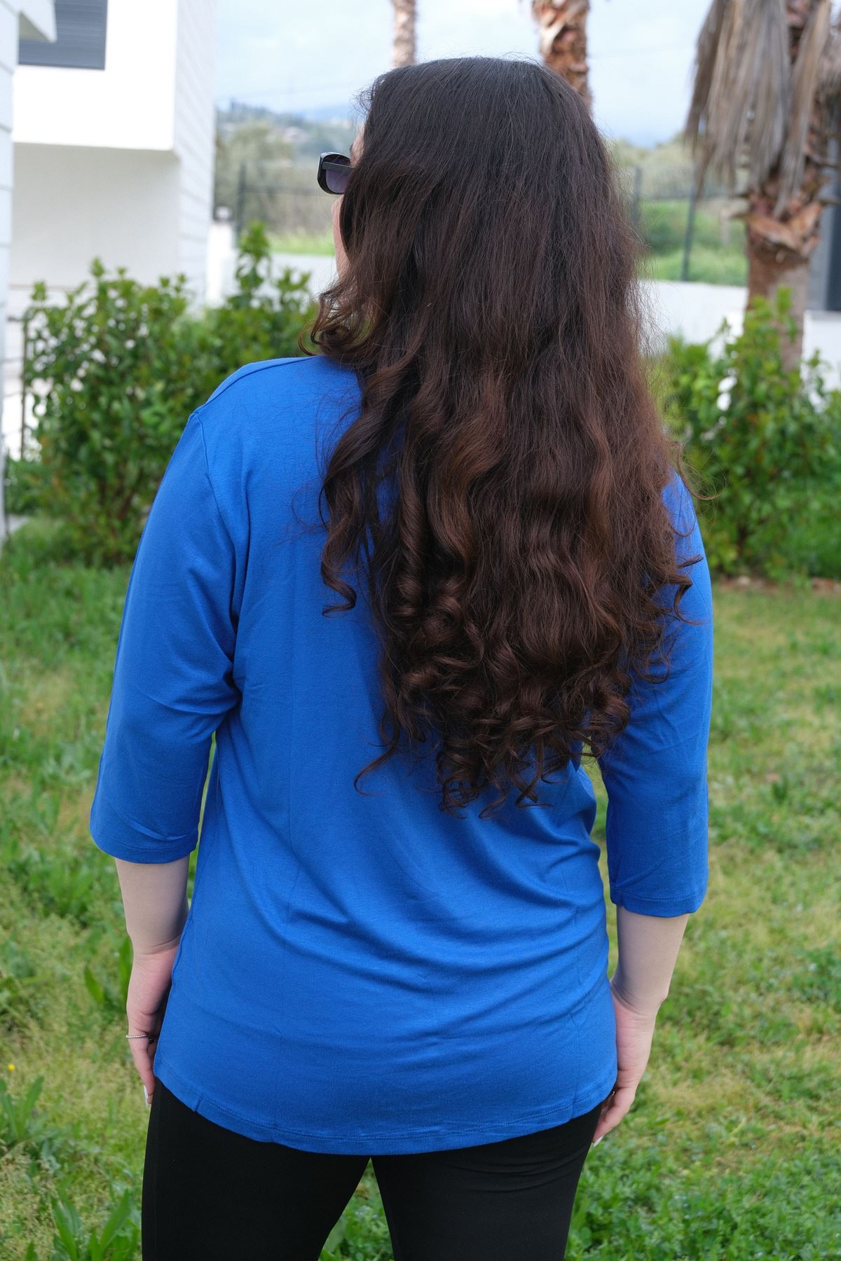 RENKTE BÜYÜK BEDEN KELEBEK YUSUFCUK PULLU NAKIŞLI SAKS BLUZ