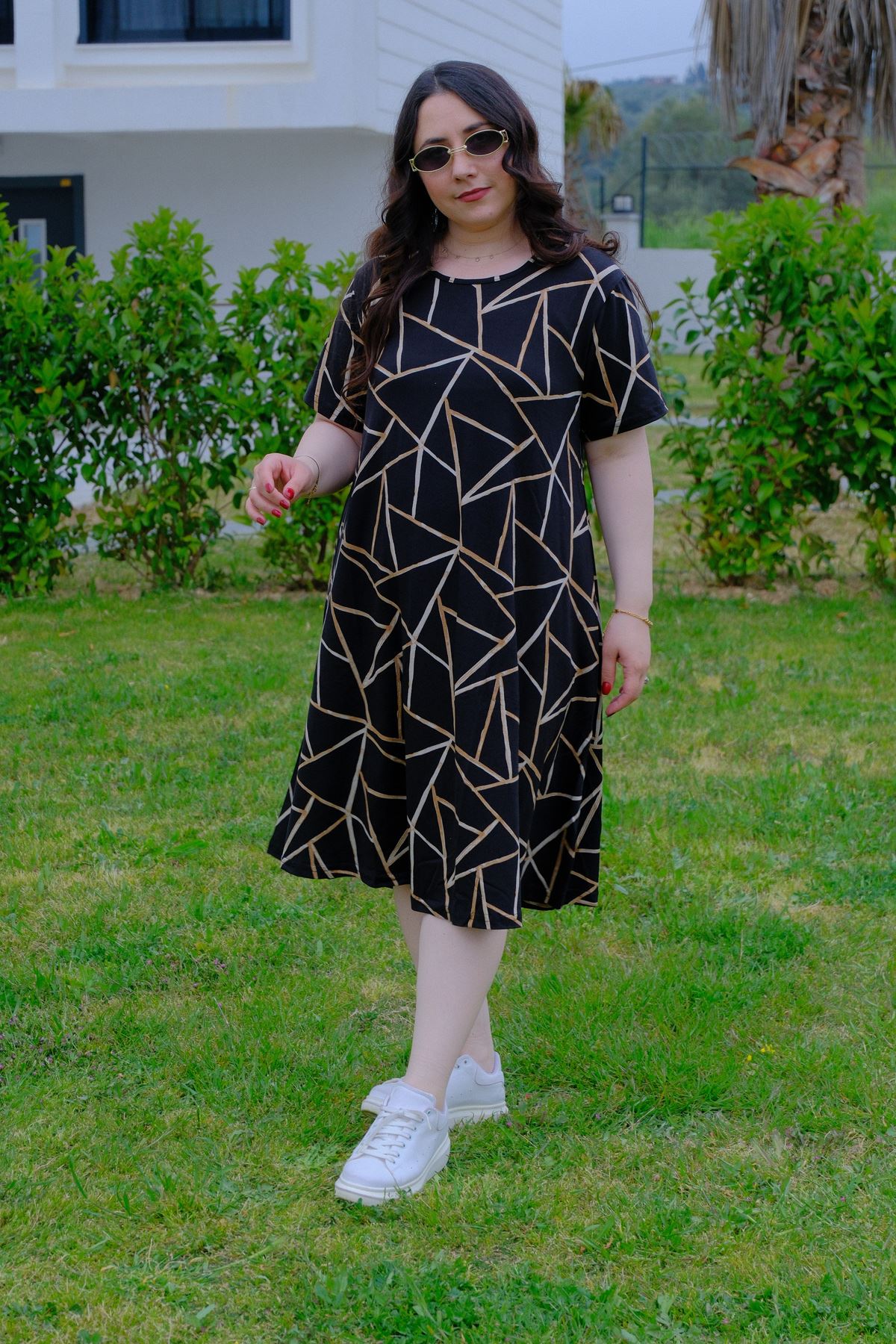 RENKTE DESENLİ BATTAL BEDEN PAMUKLU ESNEK ELBİSE