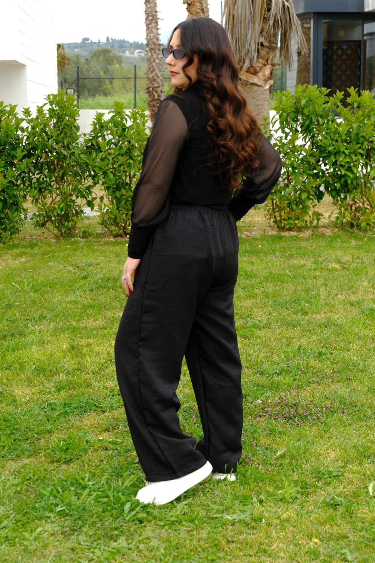 RENKTE BÜYÜK BEDEN SİYAH KETEN BOL PAÇA PANTOLON