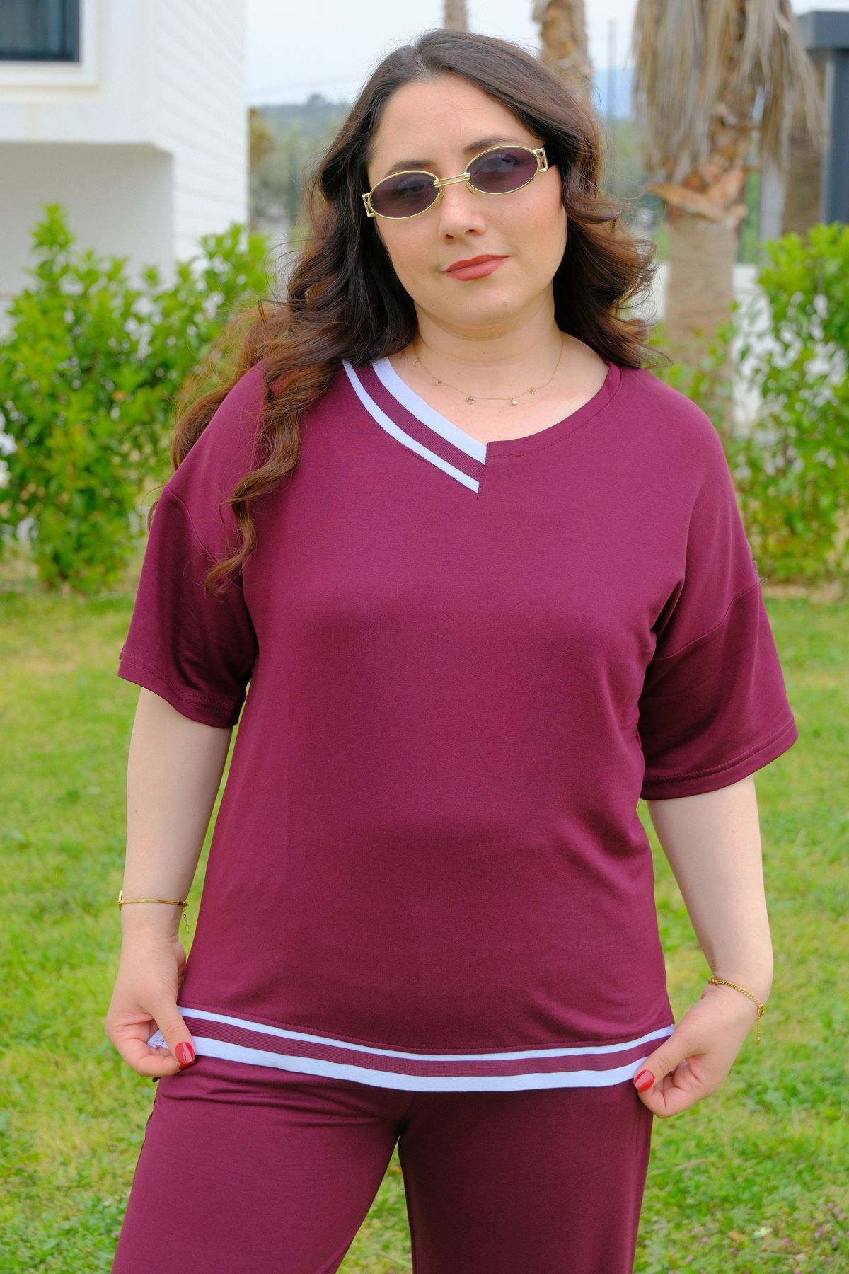 RENKTE BÜYÜK BEDEN BORDO ŞERİT DETAYLI TAKIM