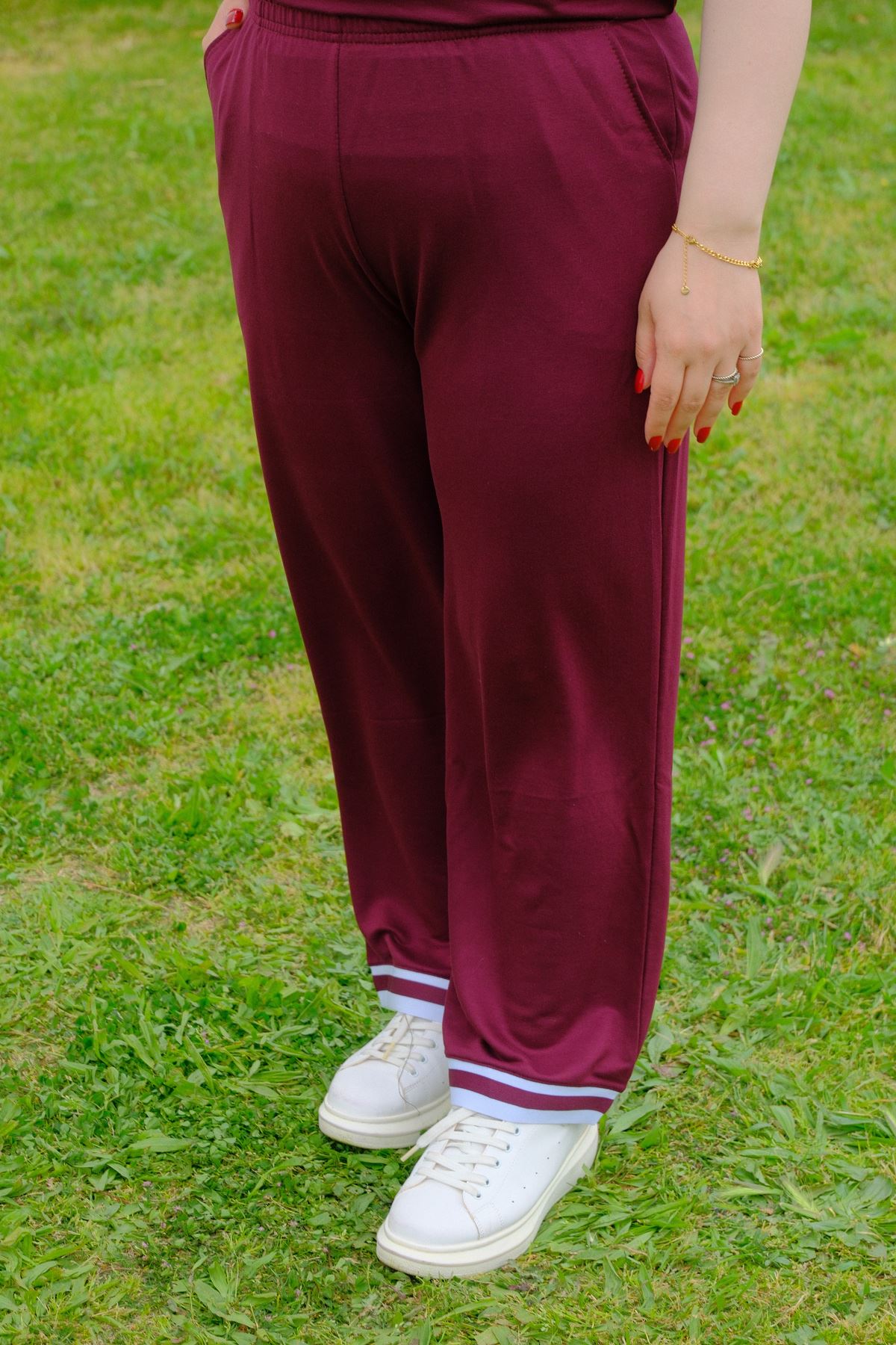 RENKTE BÜYÜK BEDEN BORDO ŞERİT DETAYLI TAKIM