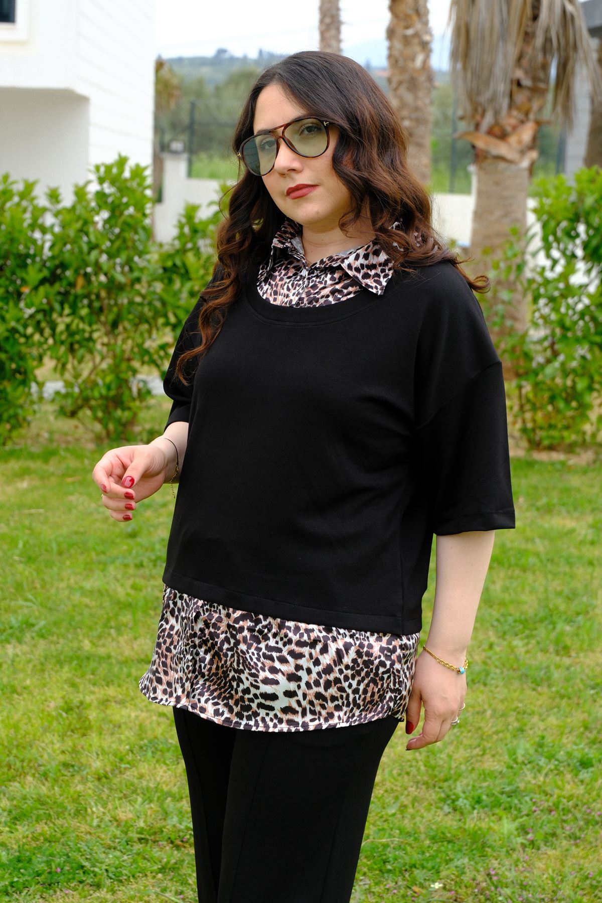 RENKTE BÜYÜK BEDEN LEOPAR ÇIKMALI SİYAH TAKIM