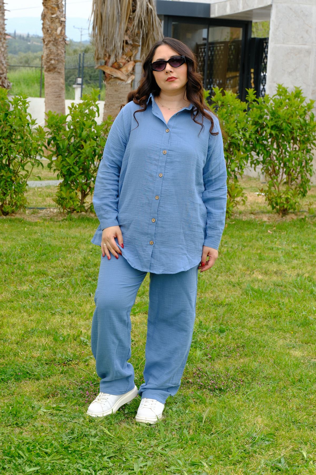 RENKTE BÜYÜK BEDEN MAVİ KETEN TAKIM