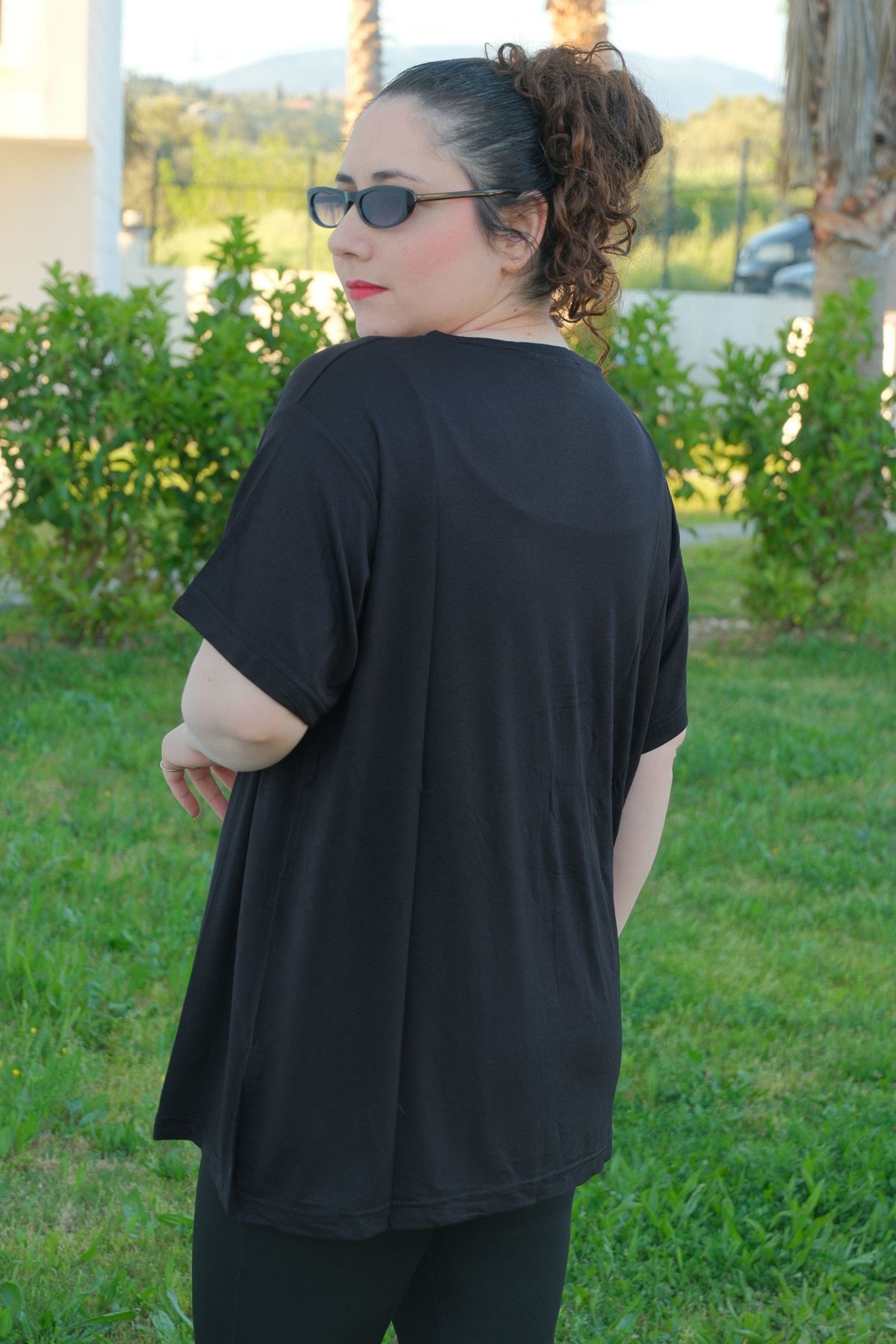 RENKTE ÖZEL ÜRETİM BÜYÜK BEDEN SİYAH BASİC T-SHİRT