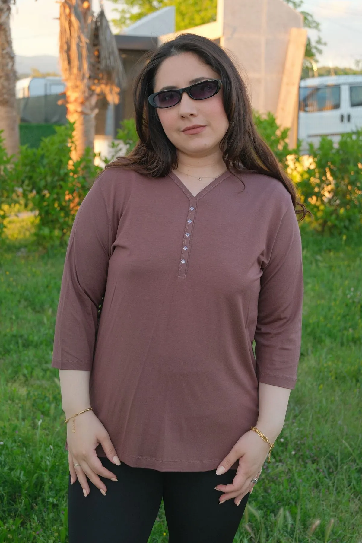 RENKTE KAHVE KAPRİ KOL ESNEK PENYE BLUZ