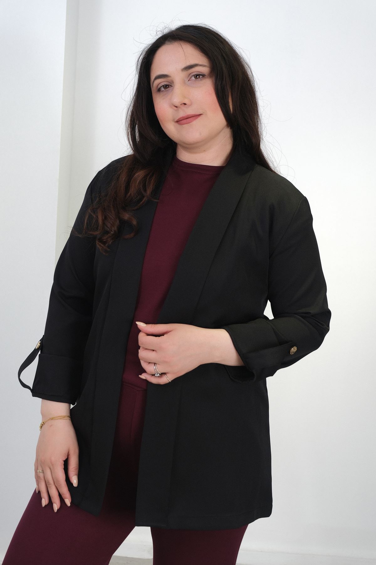 RENKTE BÜYÜK BEDEN SİYAH BLAZER CEKET