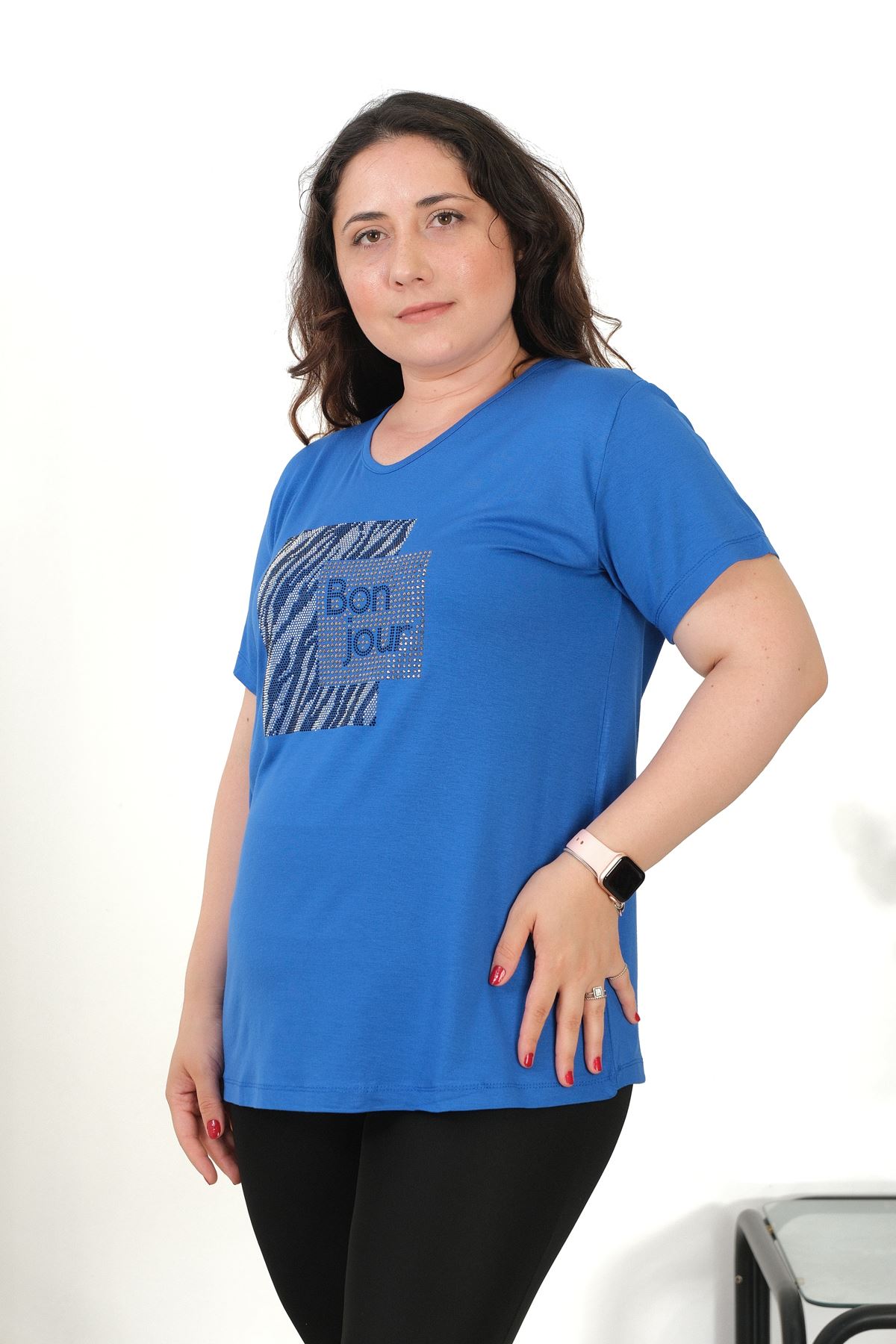 RENKTE BÜYÜK BEDEN BONJOUR TAŞLI MAVİ BLUZ