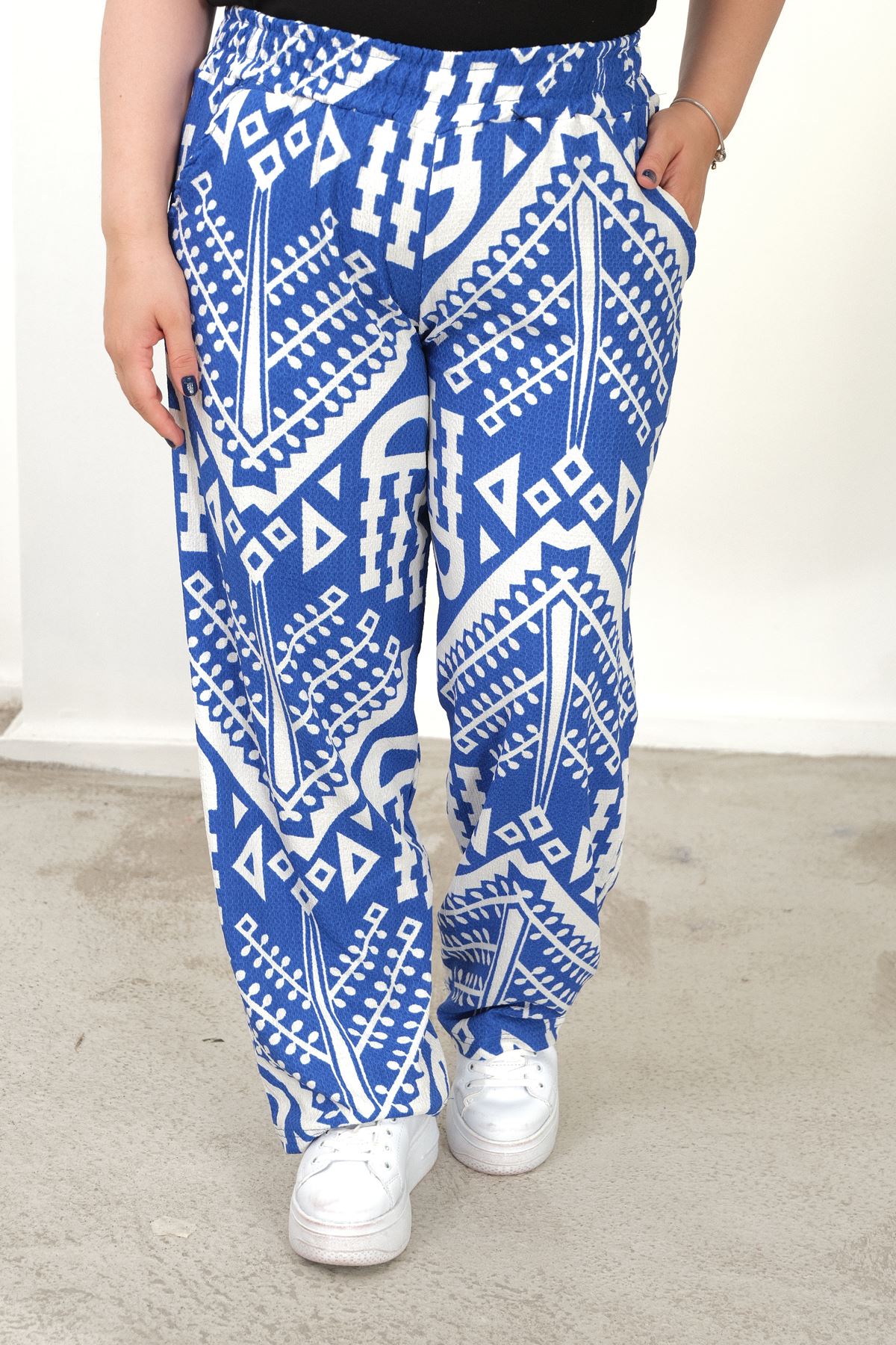 RENKTE BÜYÜK BEDEN CEPLİ BELİ LASTİKLİ  BOL PAÇA PANTALON