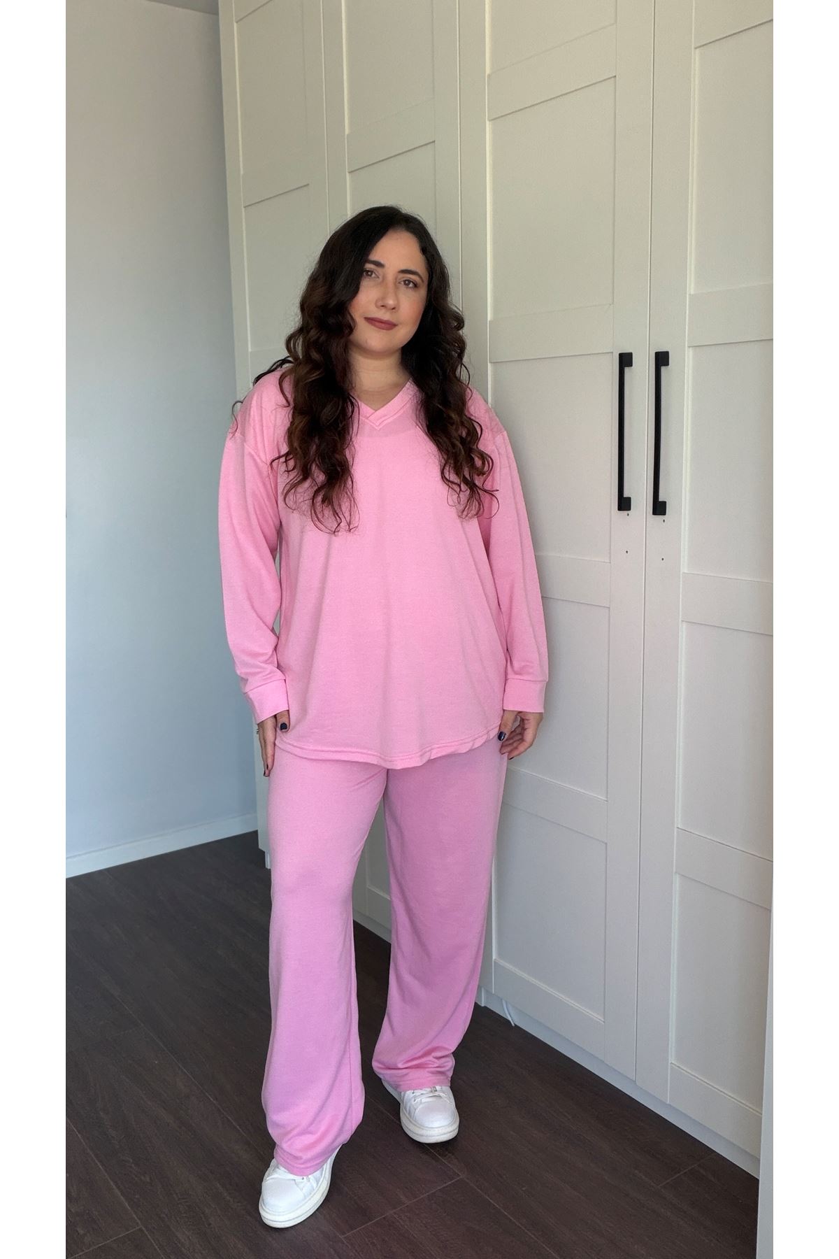 RENKTE ÖZEL ÜRETİM BÜYÜK BEDEN V YAKA PEMBE TAKIM