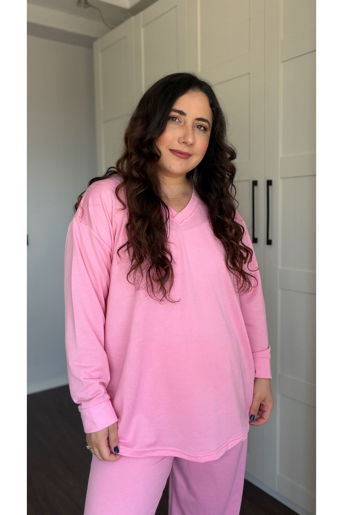 RENKTE ÖZEL ÜRETİM BÜYÜK BEDEN V YAKA PEMBE TAKIM