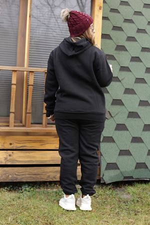 RENKTE ŞARDONLU KAPŞONLU SİYAH TAKIM