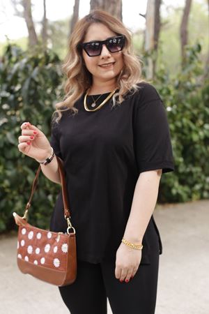 RENKTE DİRSEK KOL BASİC SİYAH TSHİRT