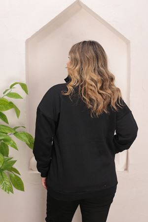 RENKTE FERMUARLI GENİŞ KESİM ŞARDONLU SİYAH SWEAT