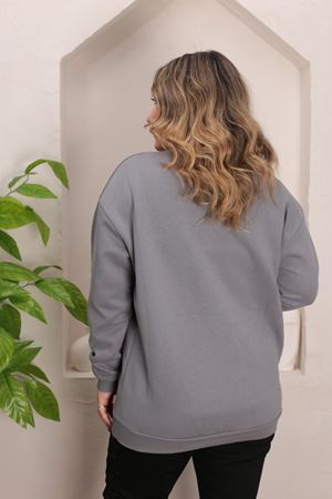 RENKTE GENİŞ KESİM ŞARDONLU DÜZ FÜME SWEAT