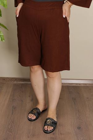 RENKTE GENİŞ KESİM KAHVERENGİ ŞORT