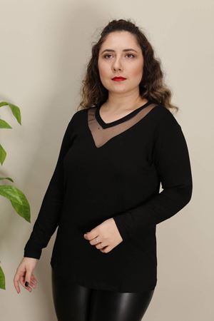 RENKTE TÜL YAKALI SİYAH BLUZ