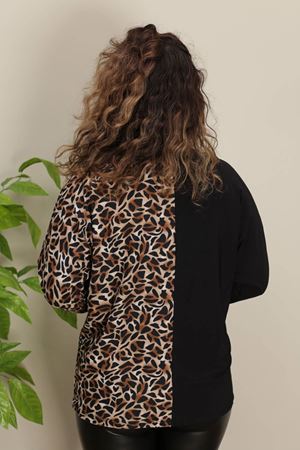 RENKTE YARISI LEOPAR GARNİLİ SİYAH BLUZ