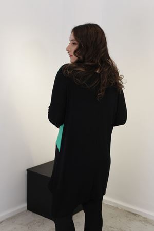 RENKTE ASİMETRİK DETAYLI TASARIM TUNİK