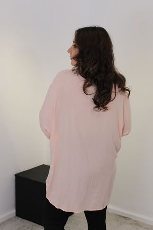 RENKTE PUDRA PEMBE BÜYÜK BEDEN GÖMLEK