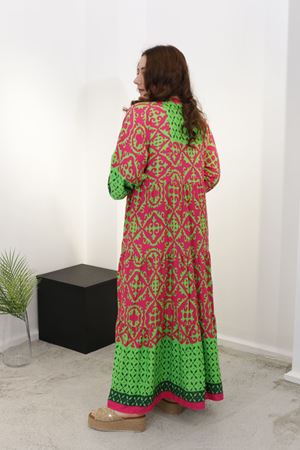 RENKTE BÜYÜK BEDEN OTANTİK TASARIM ELBİSE