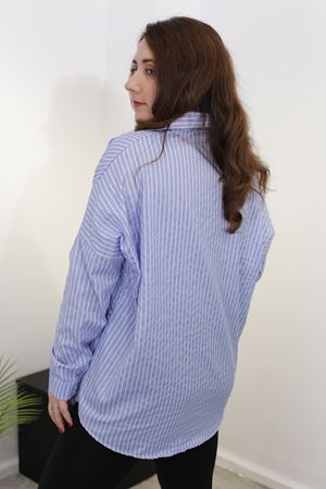 RENKTE MAVİ ÇİZGİLİ BÜYÜK BEDEN GÖMLEK