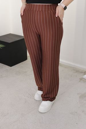 RENKTE BORU PAÇA ÇİZGİLİ KAHVERENGİ PANTOLON