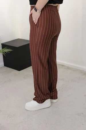 RENKTE BORU PAÇA ÇİZGİLİ KAHVERENGİ PANTOLON